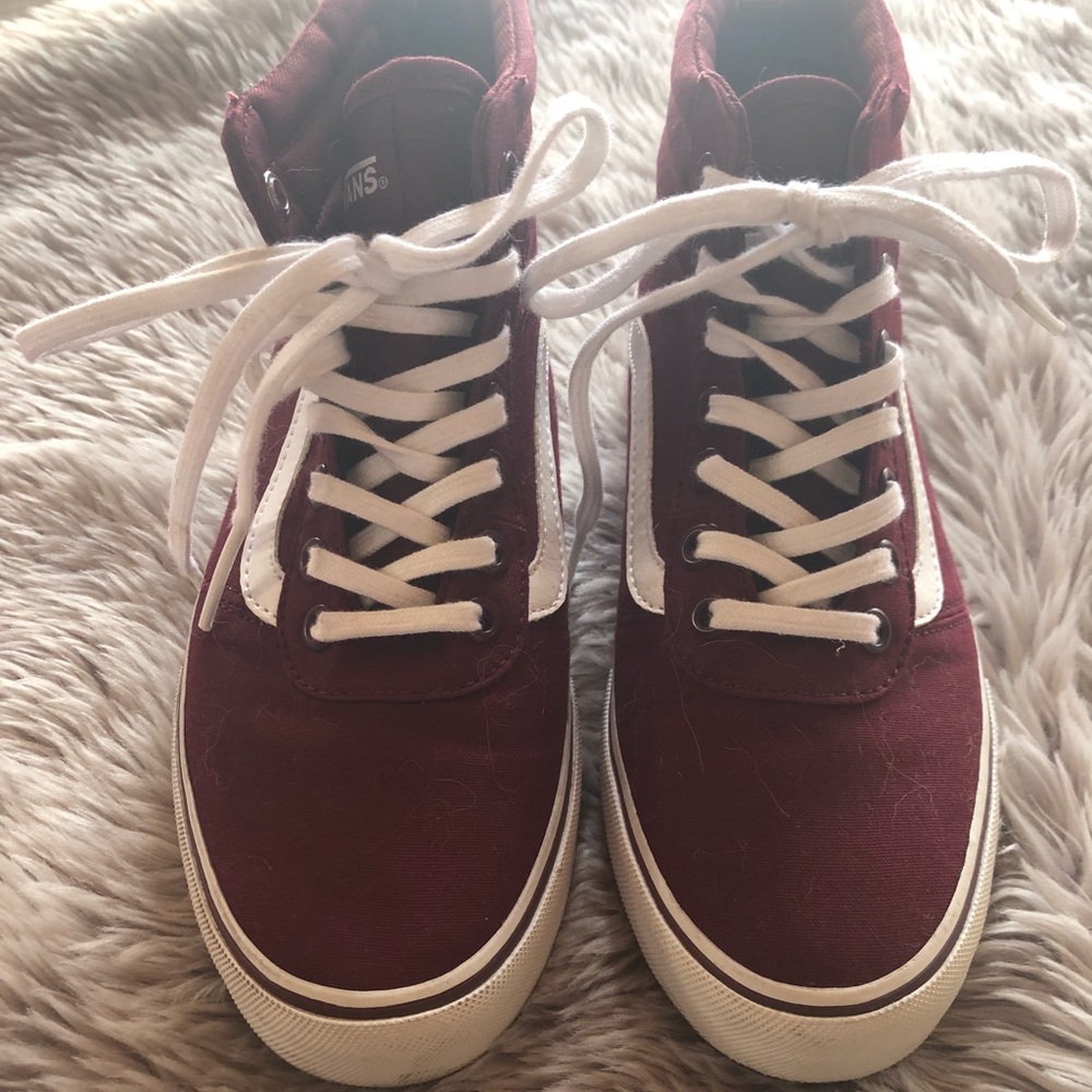 Women’s Burgundy Vans - perfect condition